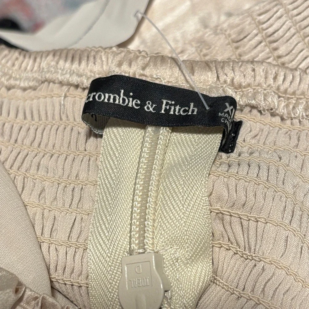 NWT Abercrombie & Fitch Puff‎ Sleeve Satin Corset Blouse Glam Party